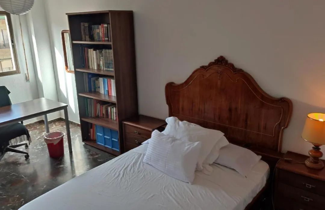 Habitación Amplia con Vistas-1
